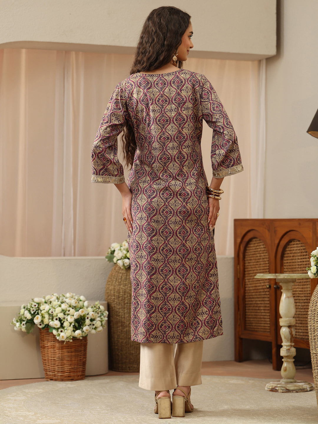  Off White Abstract Printed Panelled A-Line Kurta 