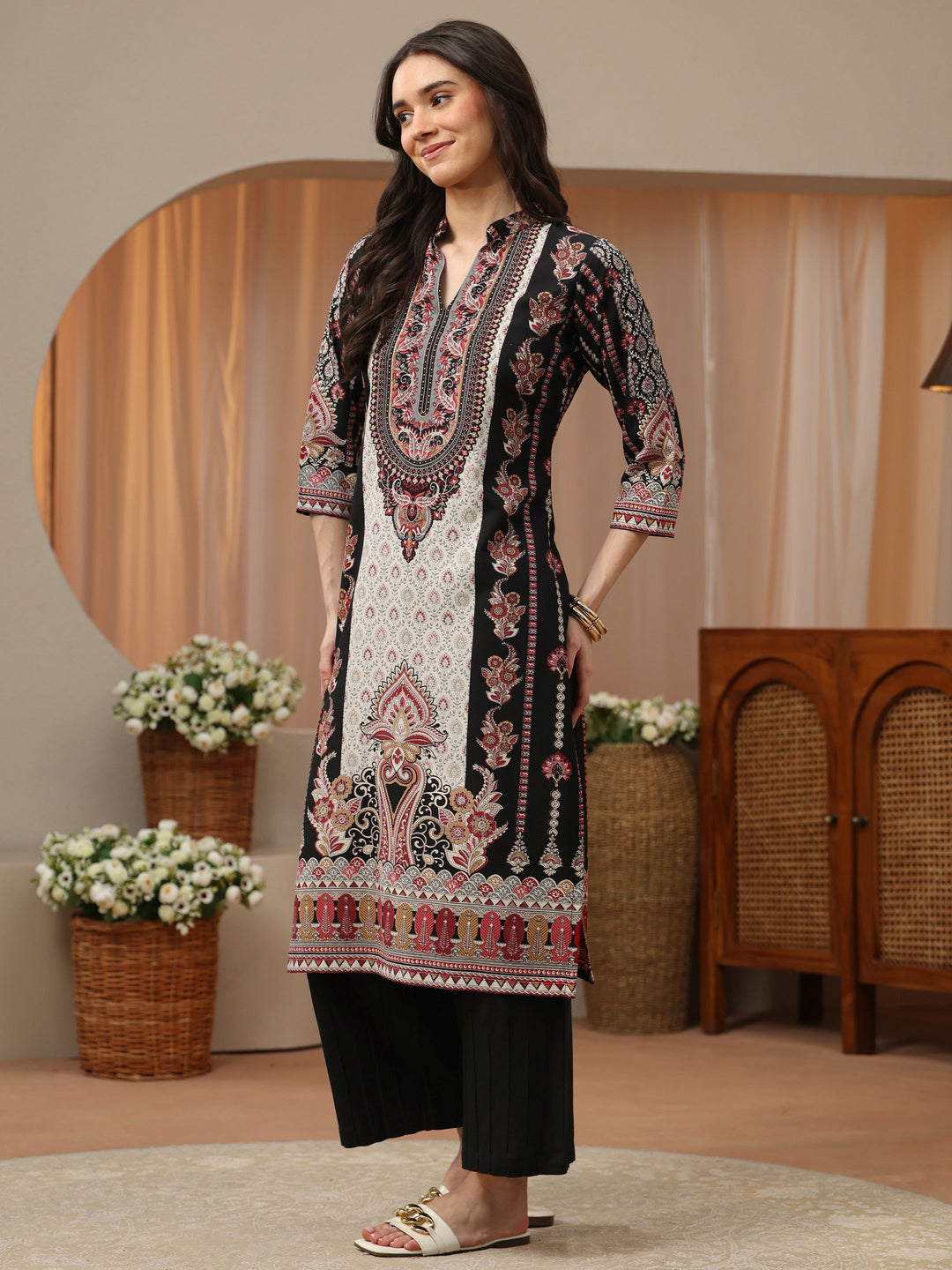  Off White Abstract Printed Panelled A-Line Kurta 