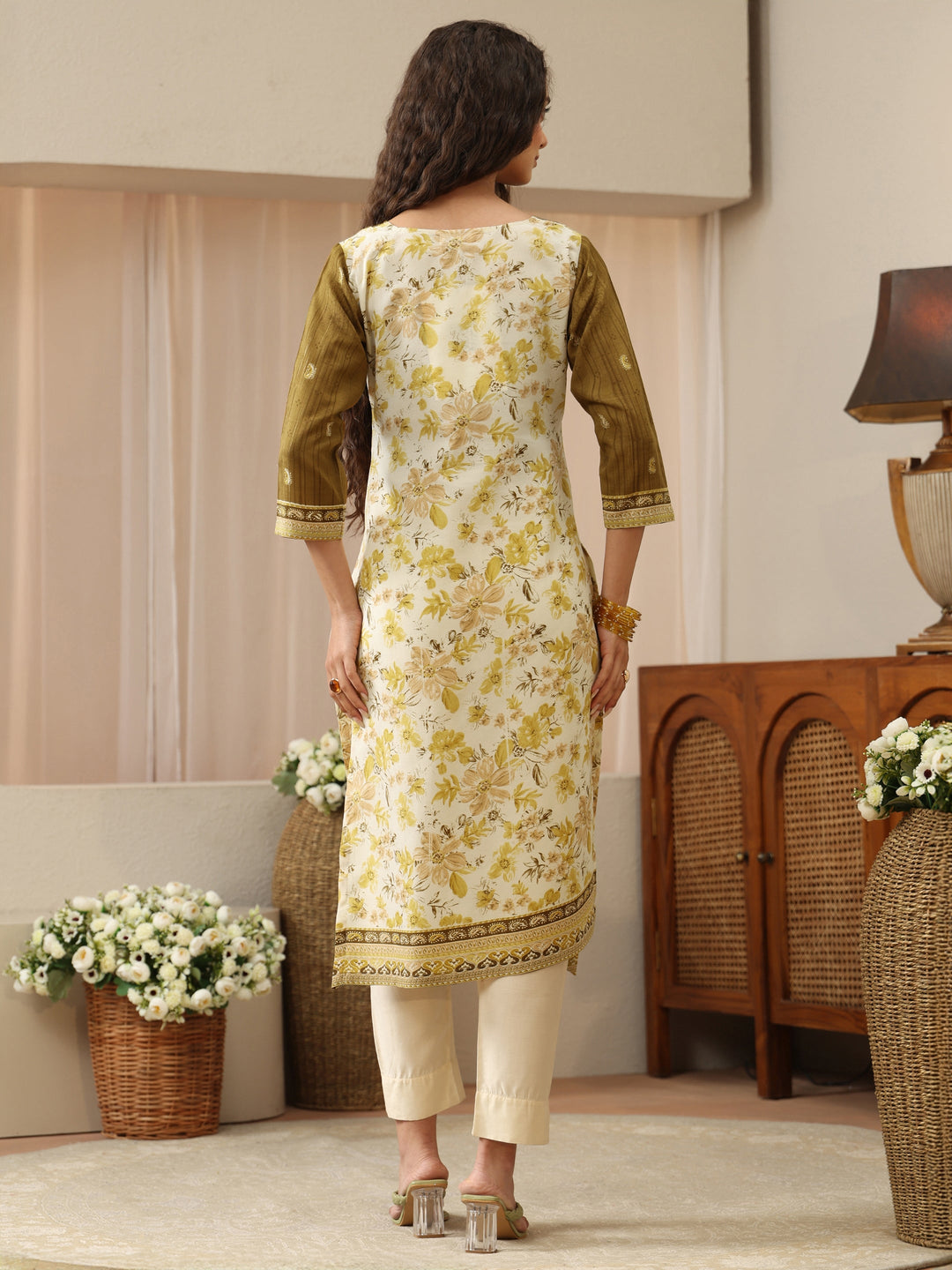  Off White Abstract Printed Panelled A-Line Kurta 