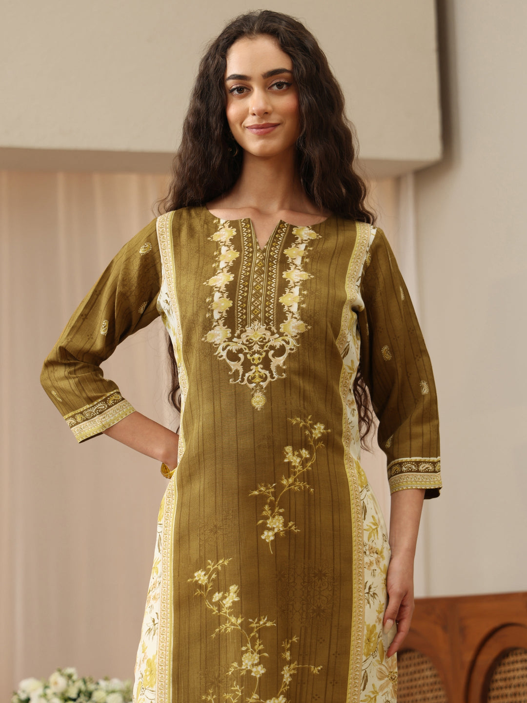  Off White Abstract Printed Panelled A-Line Kurta 