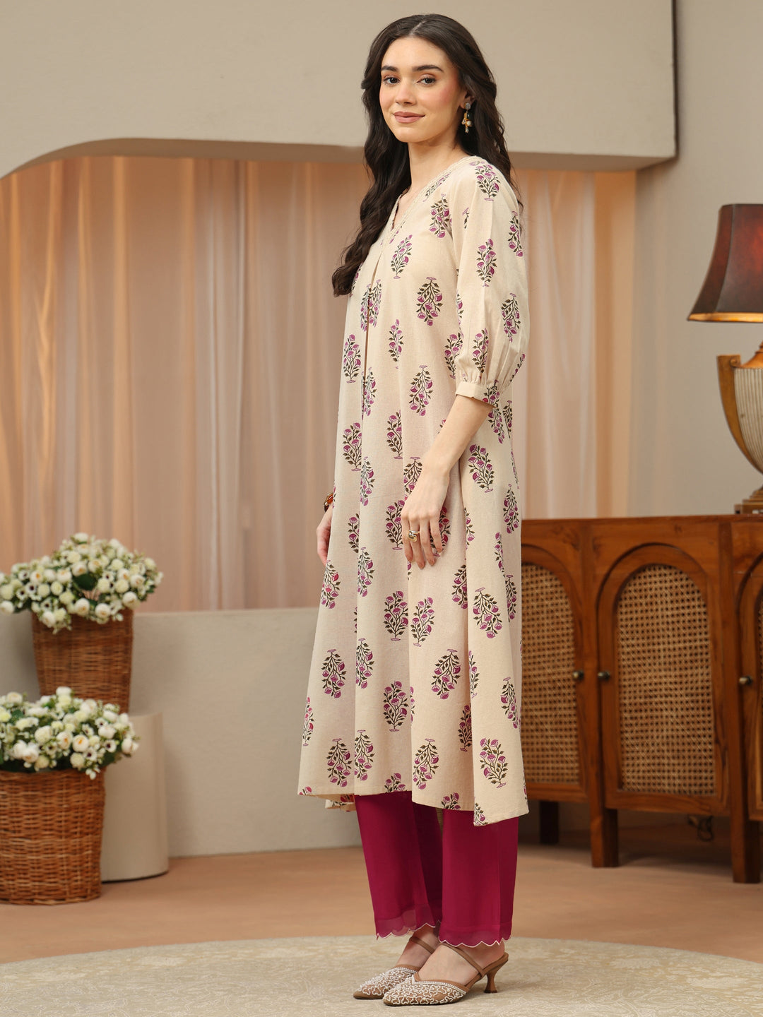  Off White Abstract Printed Panelled A-Line Kurta 