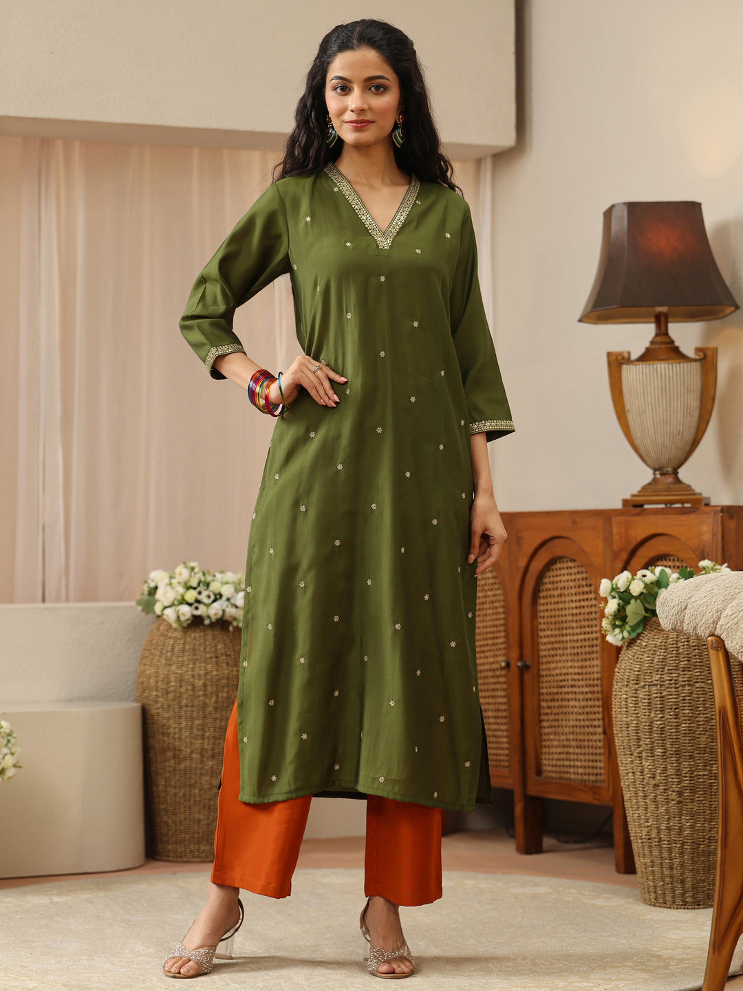  Off White Abstract Printed Panelled A-Line Kurta 