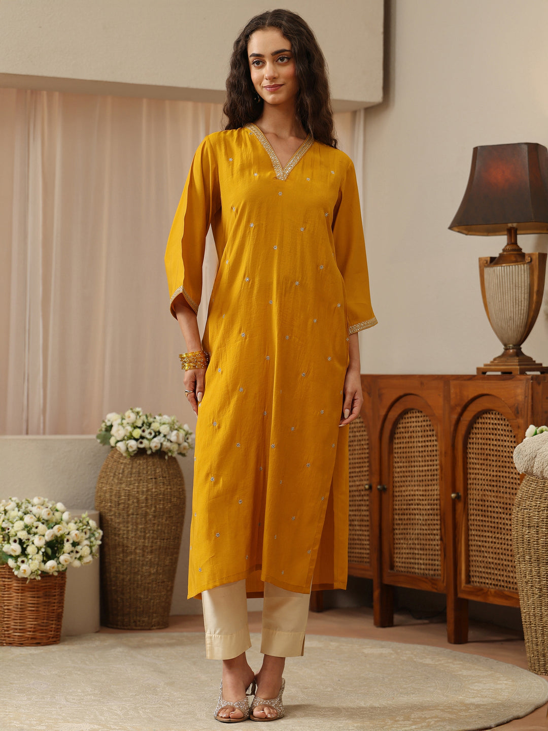  Off White Abstract Printed Panelled A-Line Kurta 