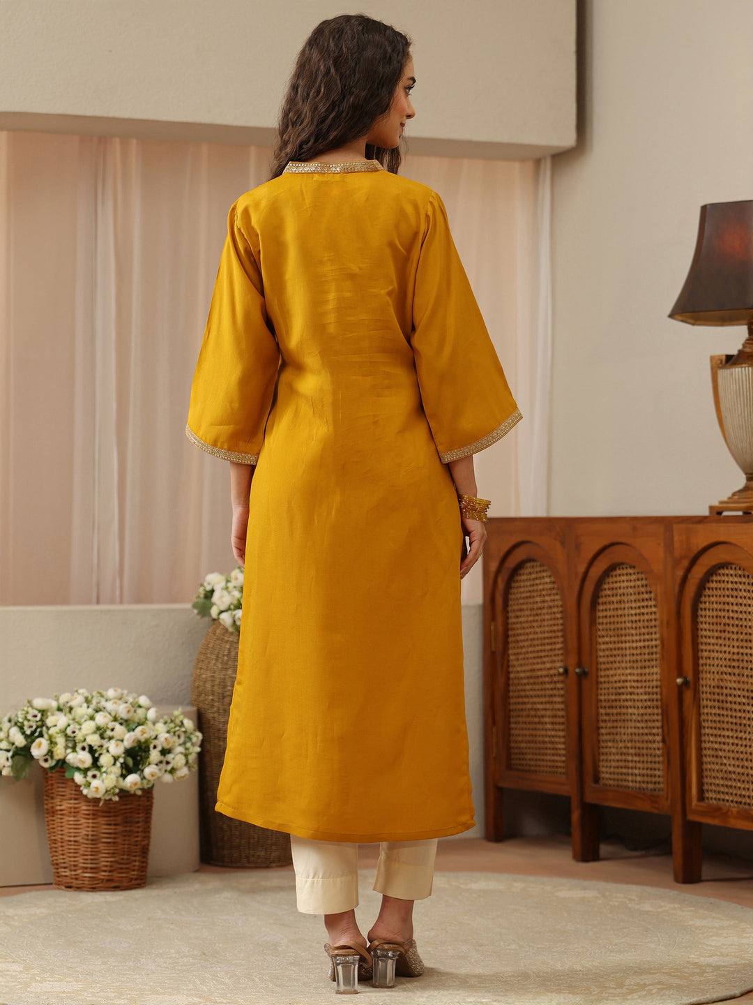  Off White Abstract Printed Panelled A-Line Kurta 