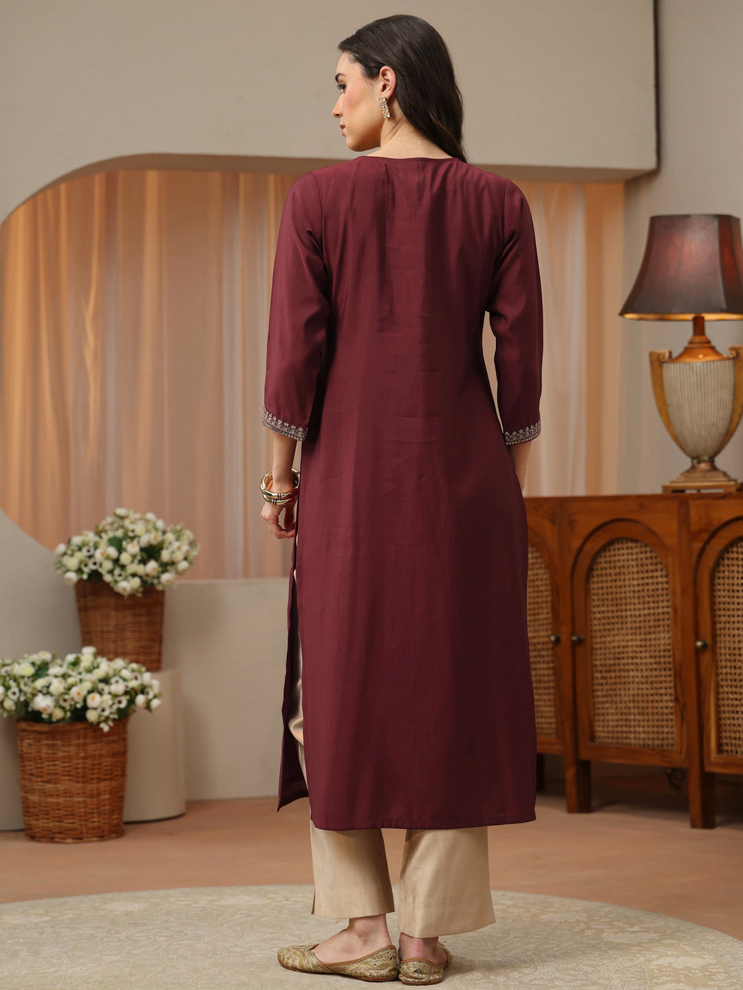  Off White Abstract Printed Panelled A-Line Kurta 