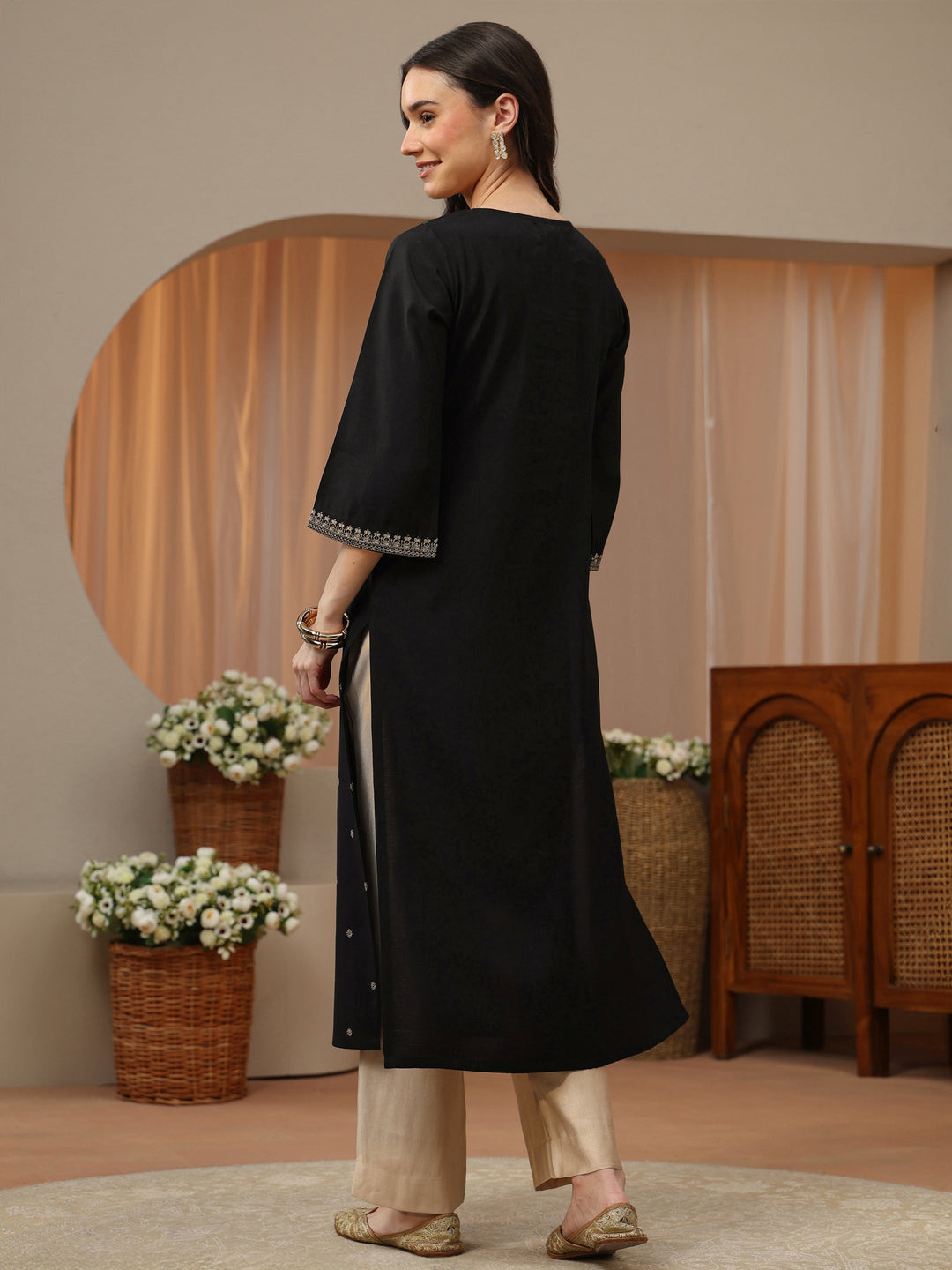  Off White Abstract Printed Panelled A-Line Kurta 