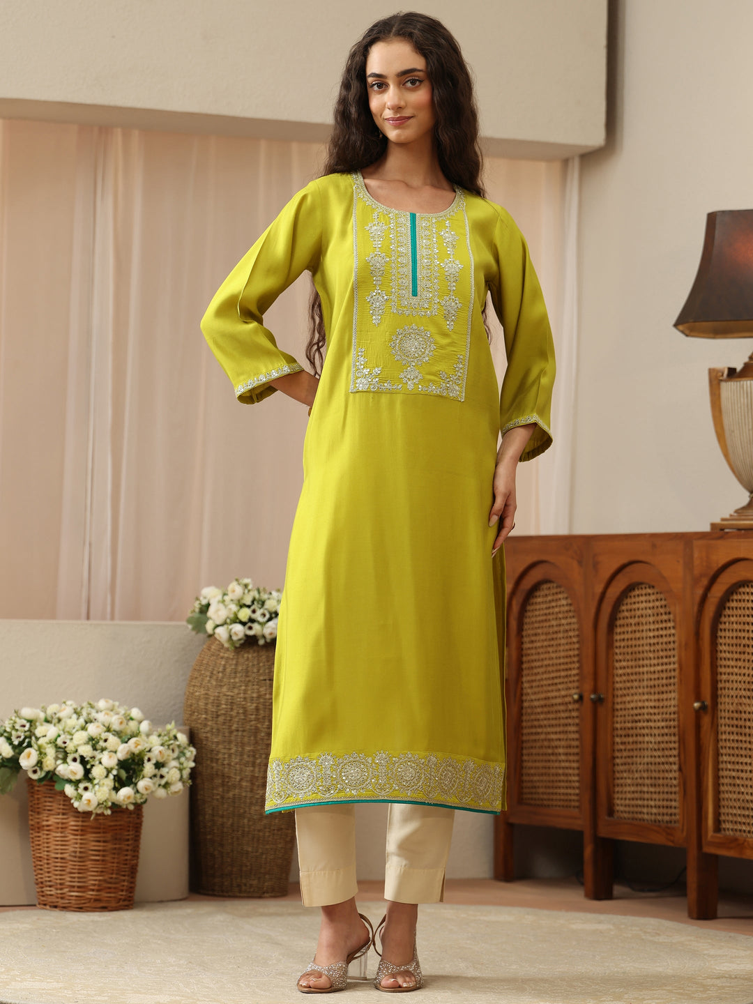  Off White Abstract Printed Panelled A-Line Kurta 