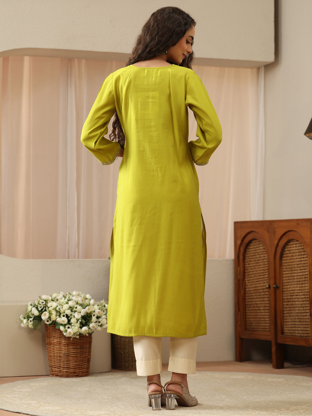  Off White Abstract Printed Panelled A-Line Kurta 