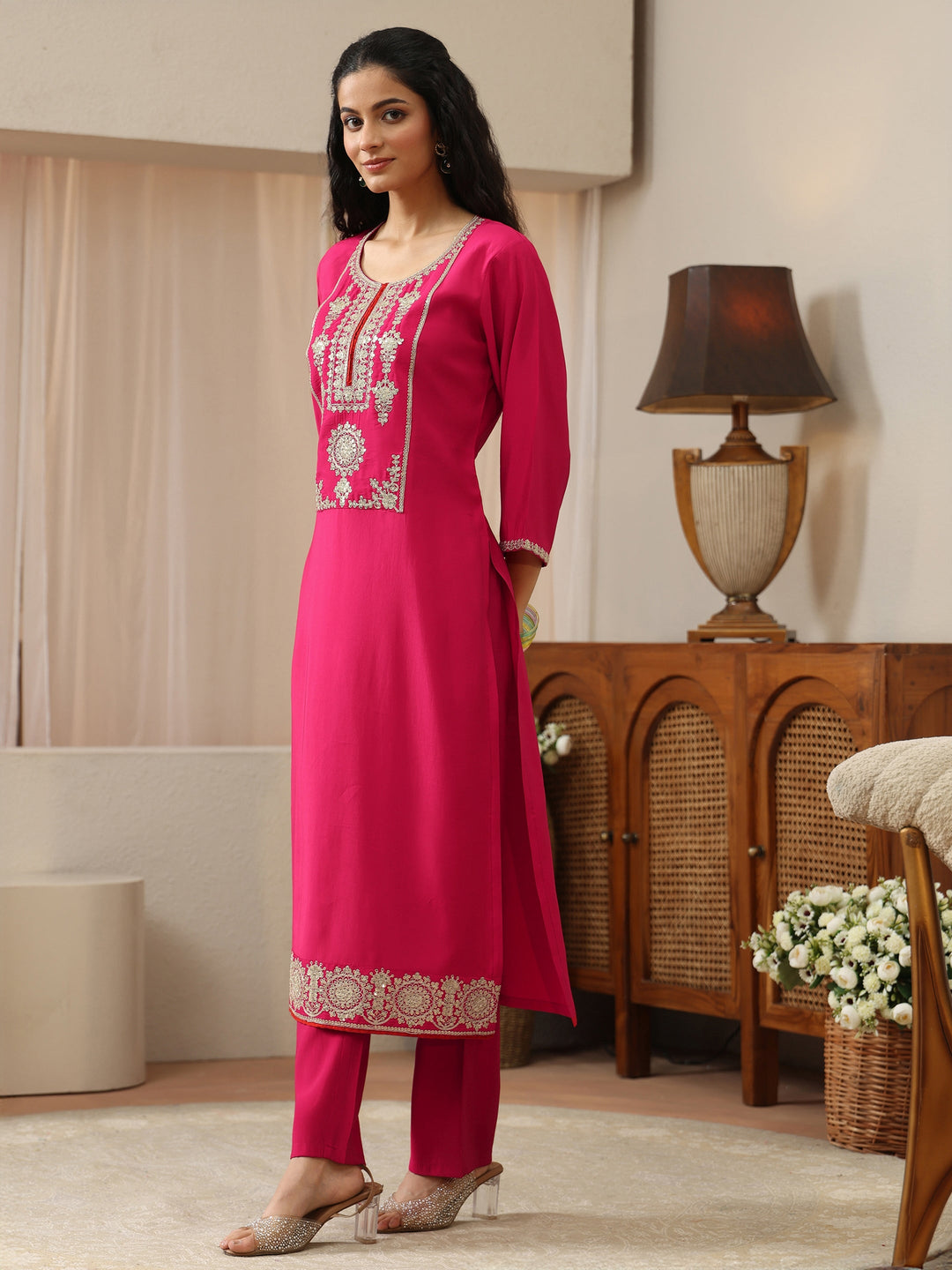  Off White Abstract Printed Panelled A-Line Kurta 