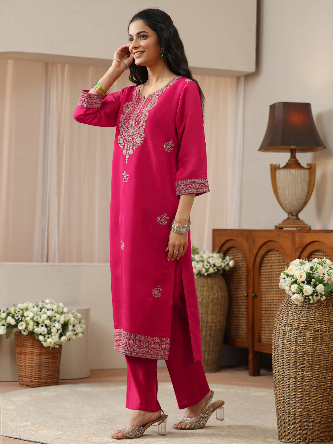  Off White Abstract Printed Panelled A-Line Kurta 