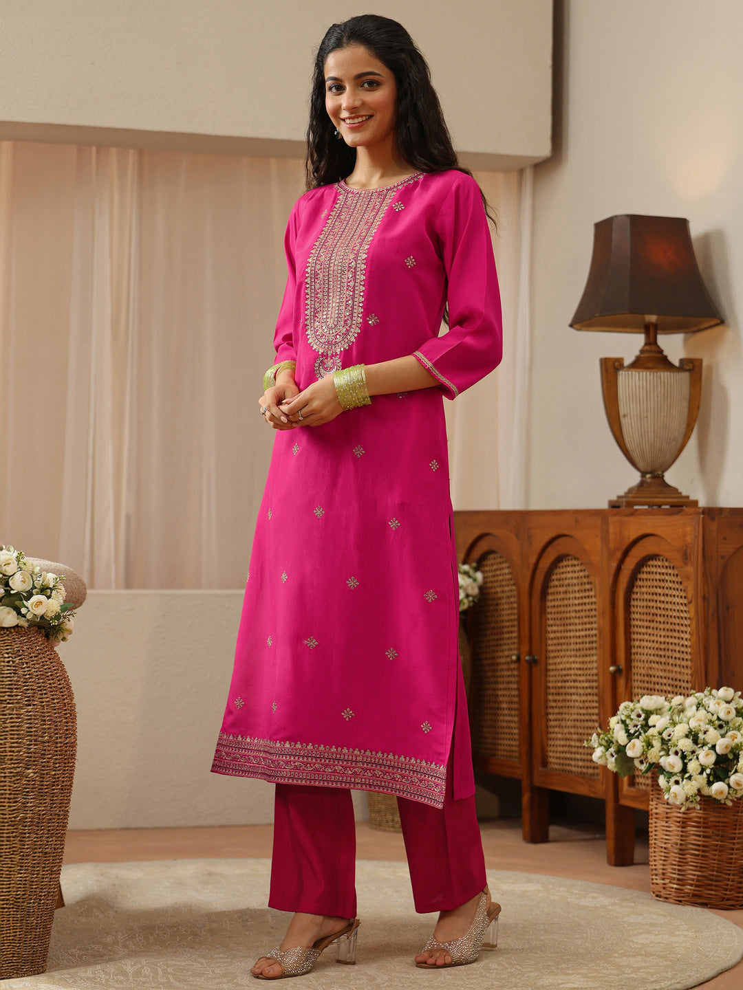  Off White Abstract Printed Panelled A-Line Kurta 