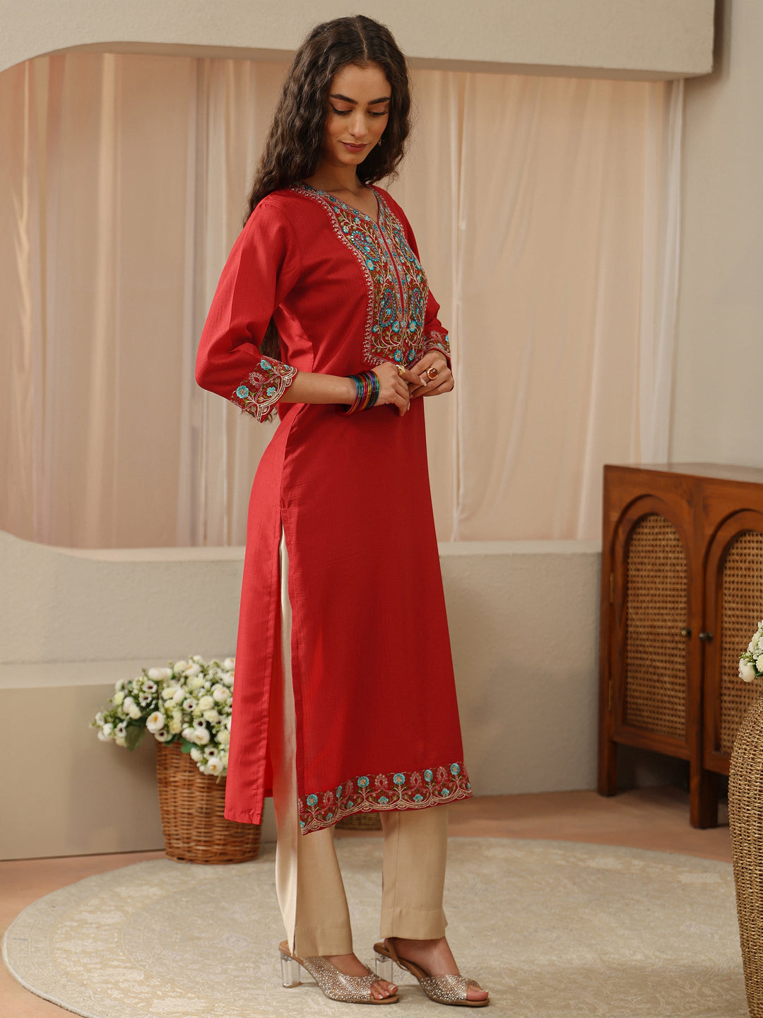  Off White Abstract Printed Panelled A-Line Kurta 