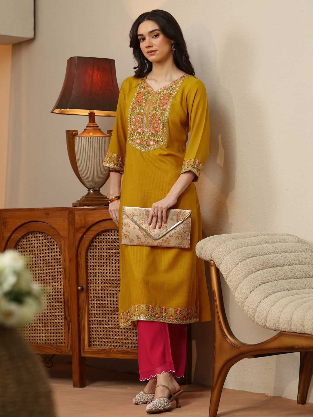  Off White Abstract Printed Panelled A-Line Kurta 