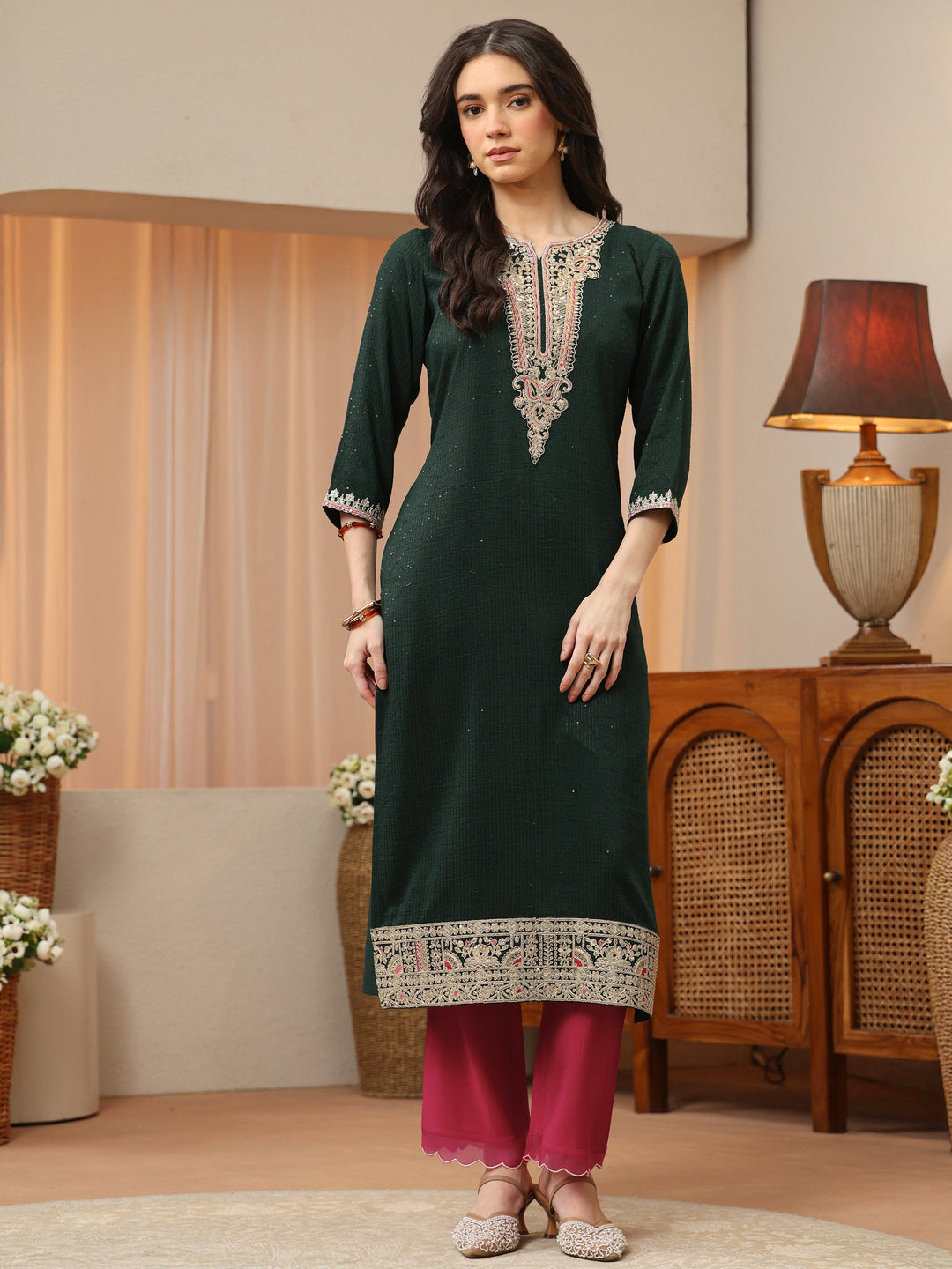  Off White Abstract Printed Panelled A-Line Kurta 