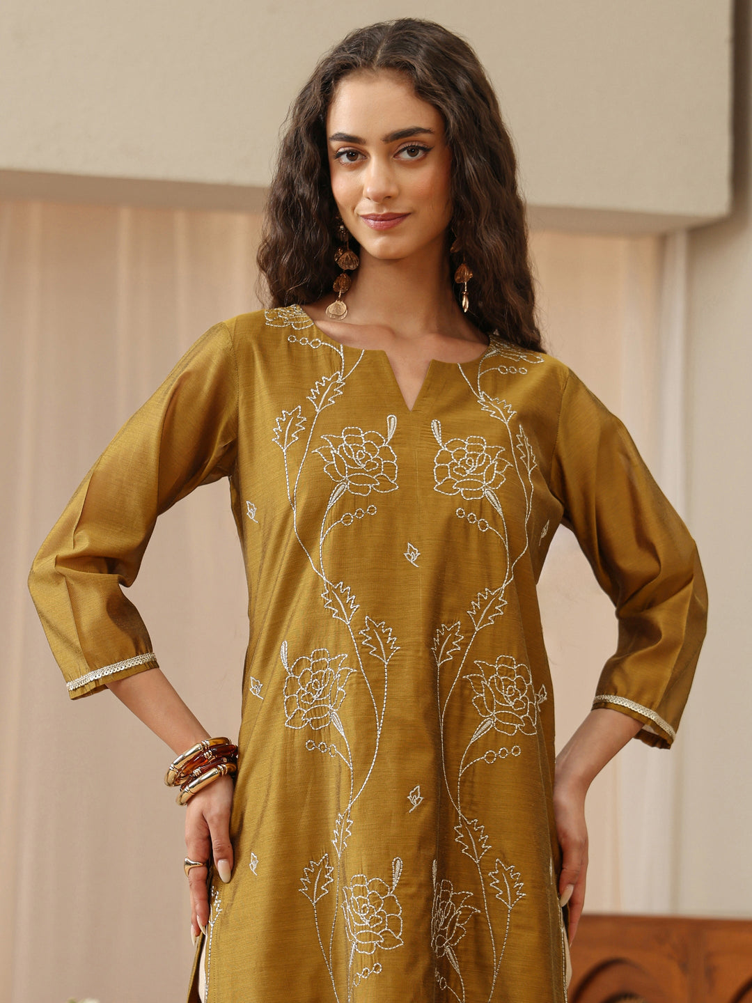  Off White Abstract Printed Panelled A-Line Kurta 