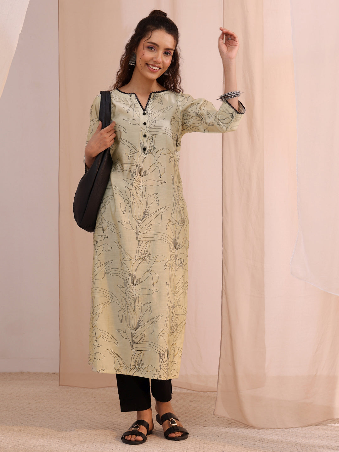  Off White Floral Printed Silk Blend Straight Kurta 