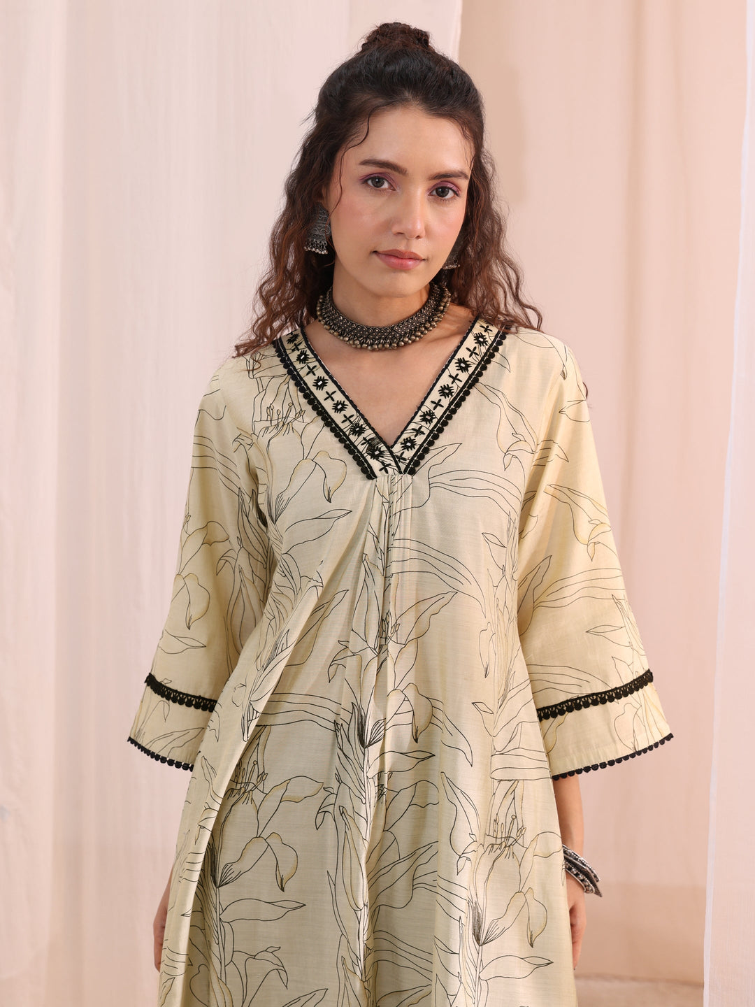  Off White Floral Printed Silk Blend A-Line Kurta 