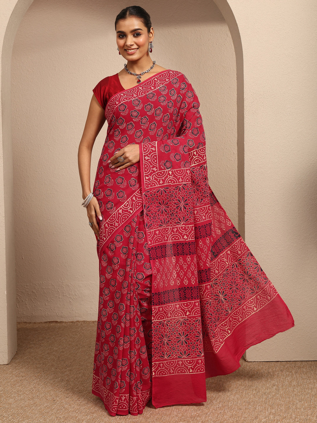  Red Printed Cotton Saree With Unstitched Blouse Piece 