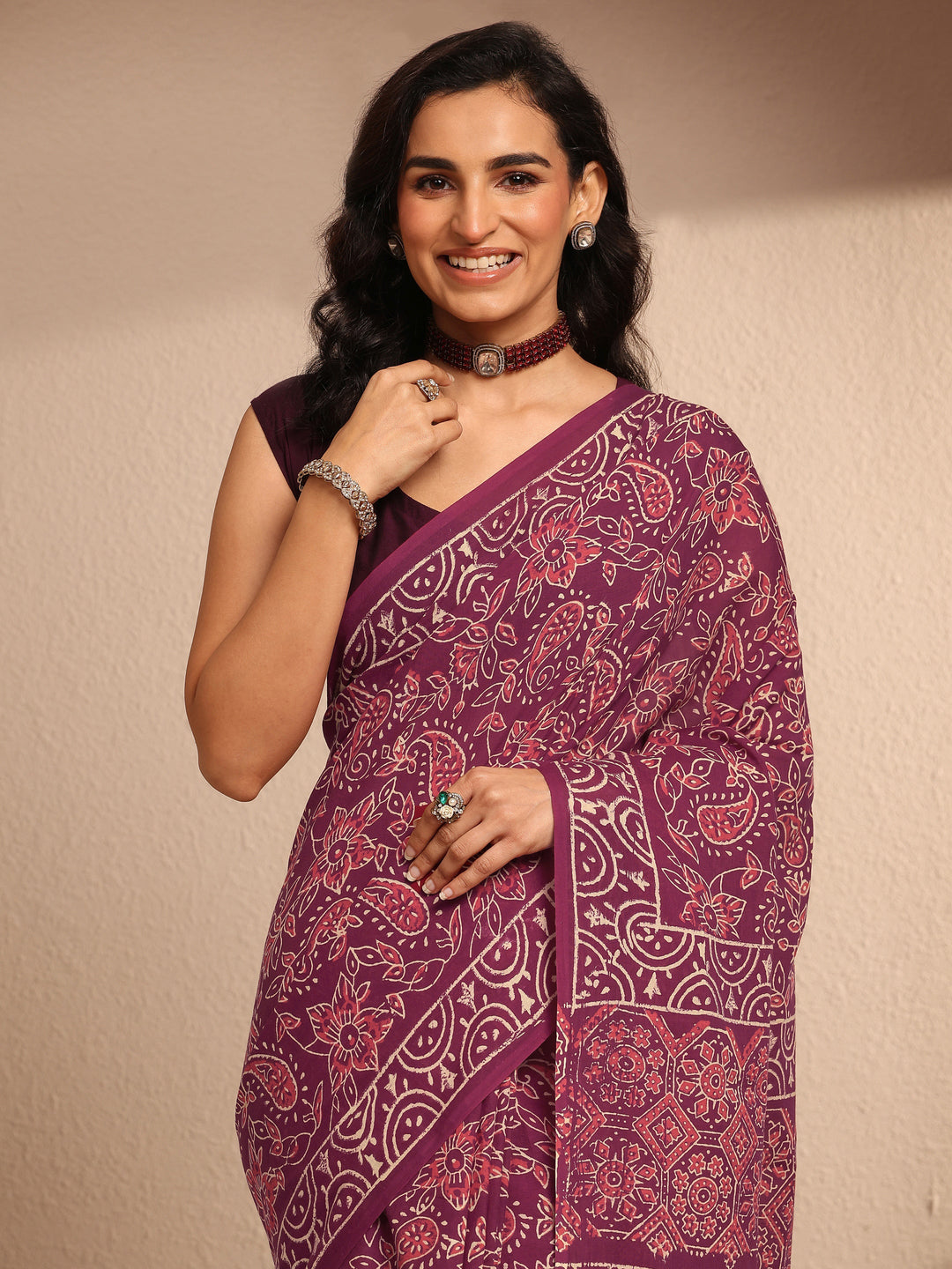  Maroon Paisley Printed Cotton Saree With Unstitched Blouse Piece 