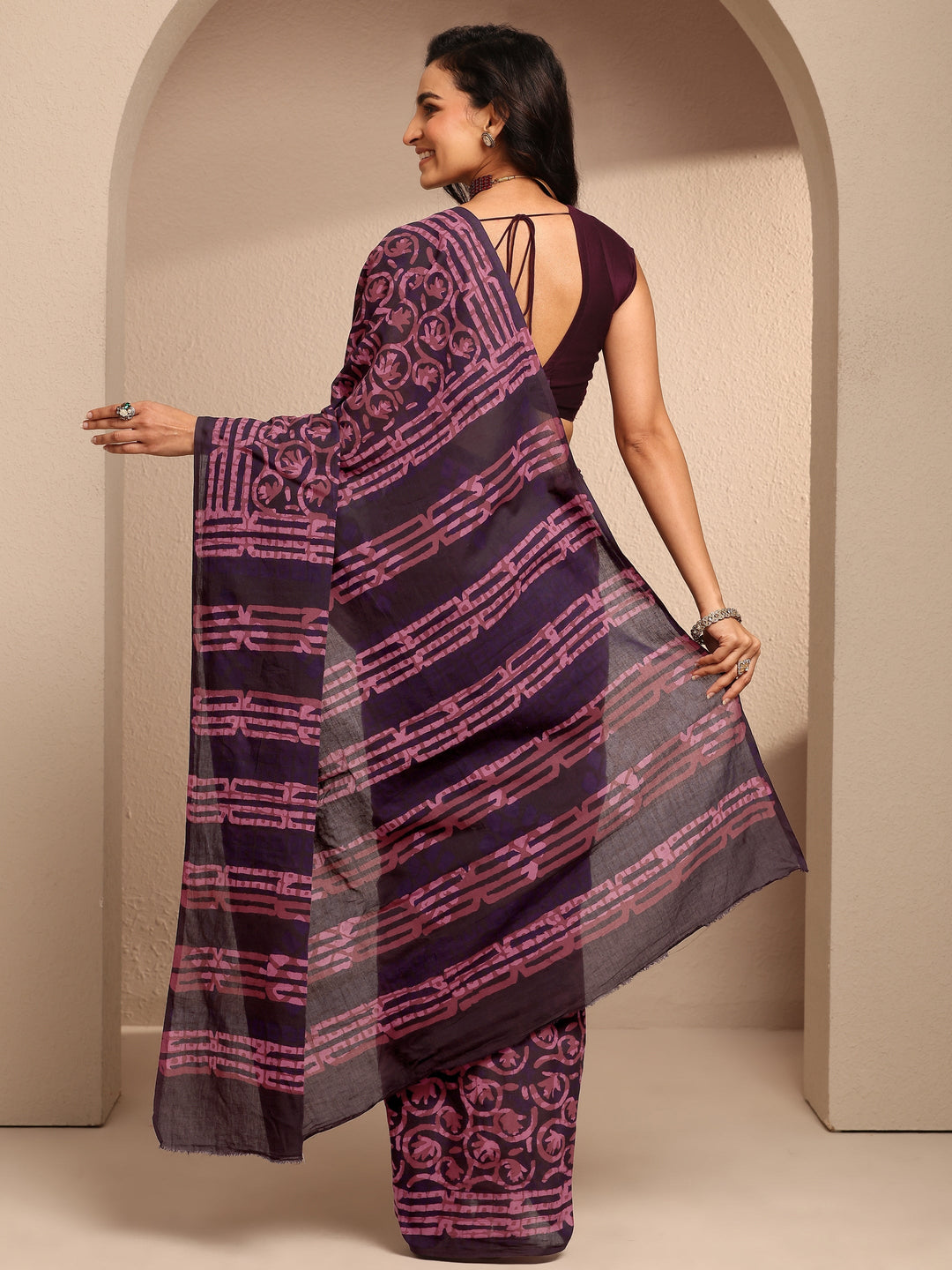  Burgundy Printed Cotton Saree With Unstitched Blouse Piece 