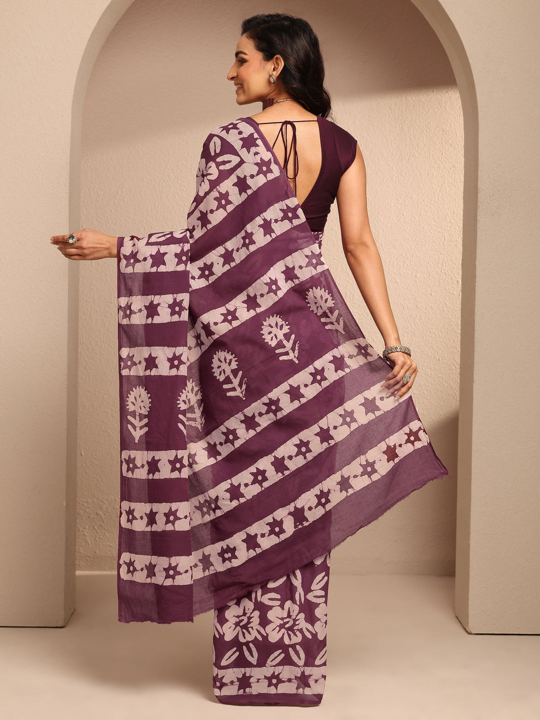  Burgundy Printed Cotton Saree With Unstitched Blouse Piece 