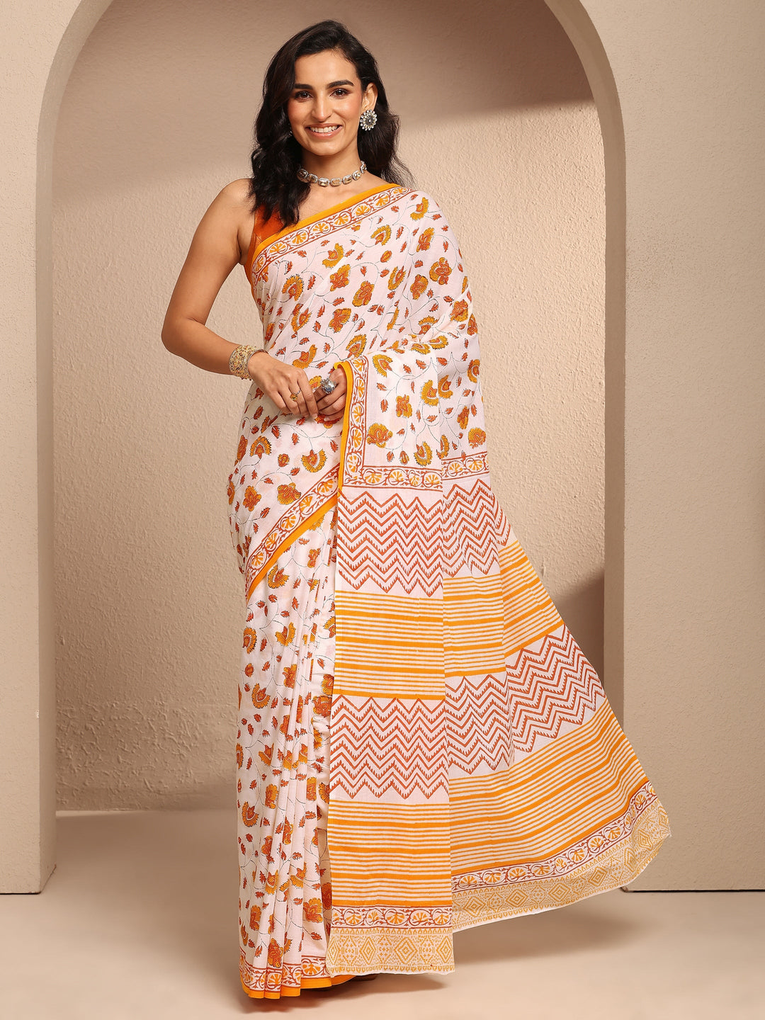  White Printed Cotton Saree With Unstitched Blouse Piece 