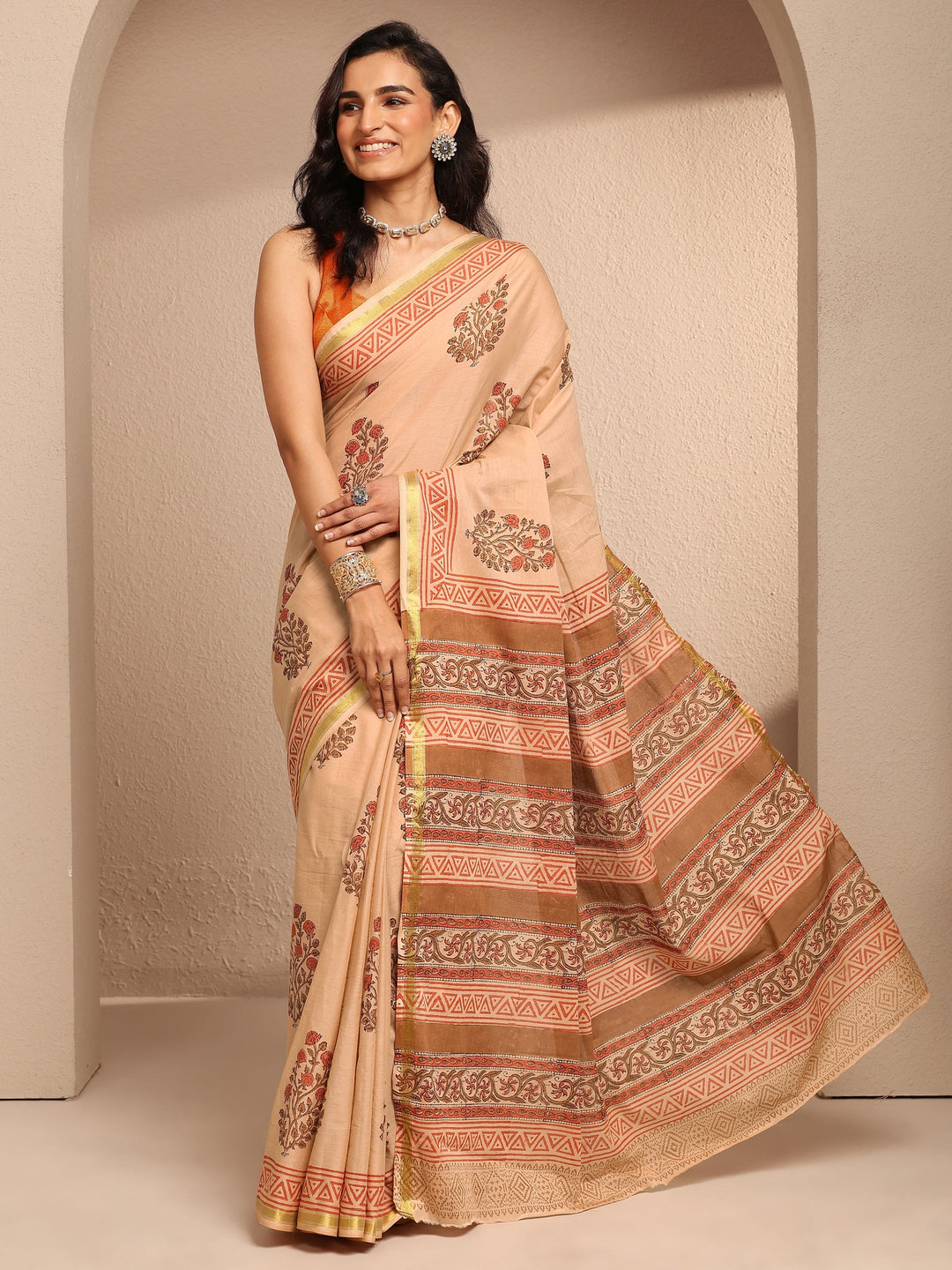  Peach Printed Cotton Saree With Unstitched Blouse Piece 