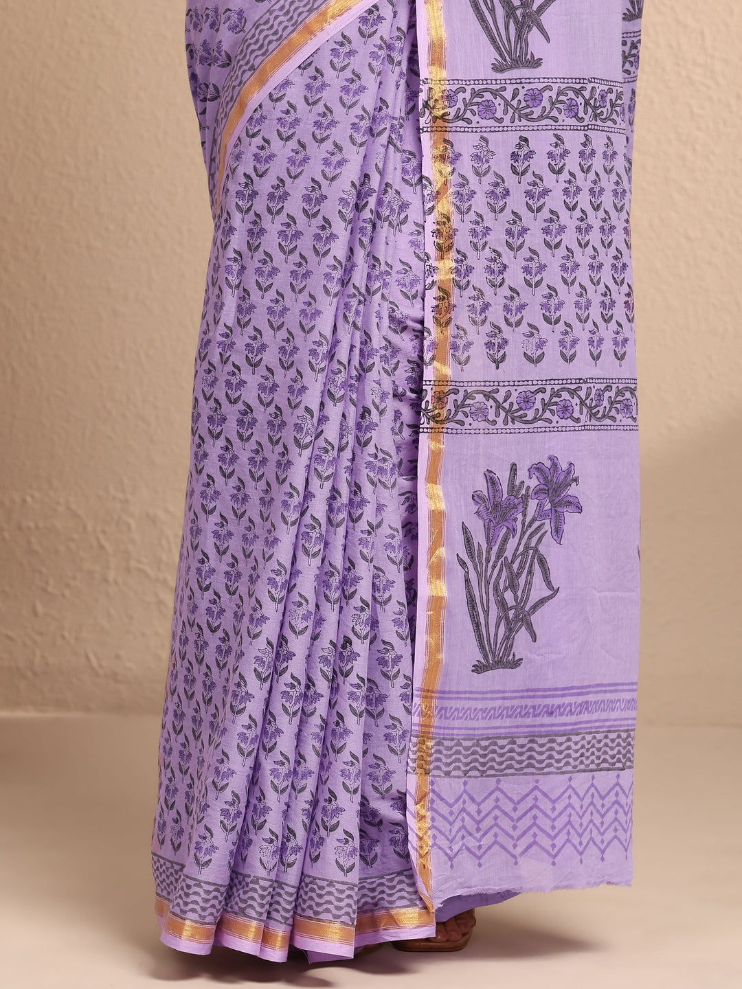  Lavender Printed Cotton Saree With Unstitched Blouse Piece 