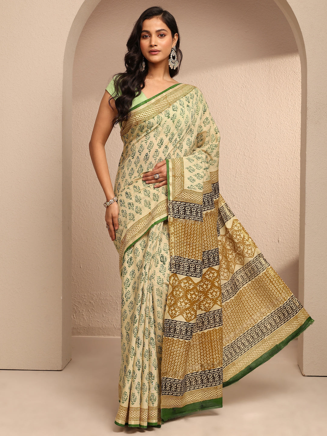  Khaki Printed Cotton Saree With Unstitched Blouse Piece 
