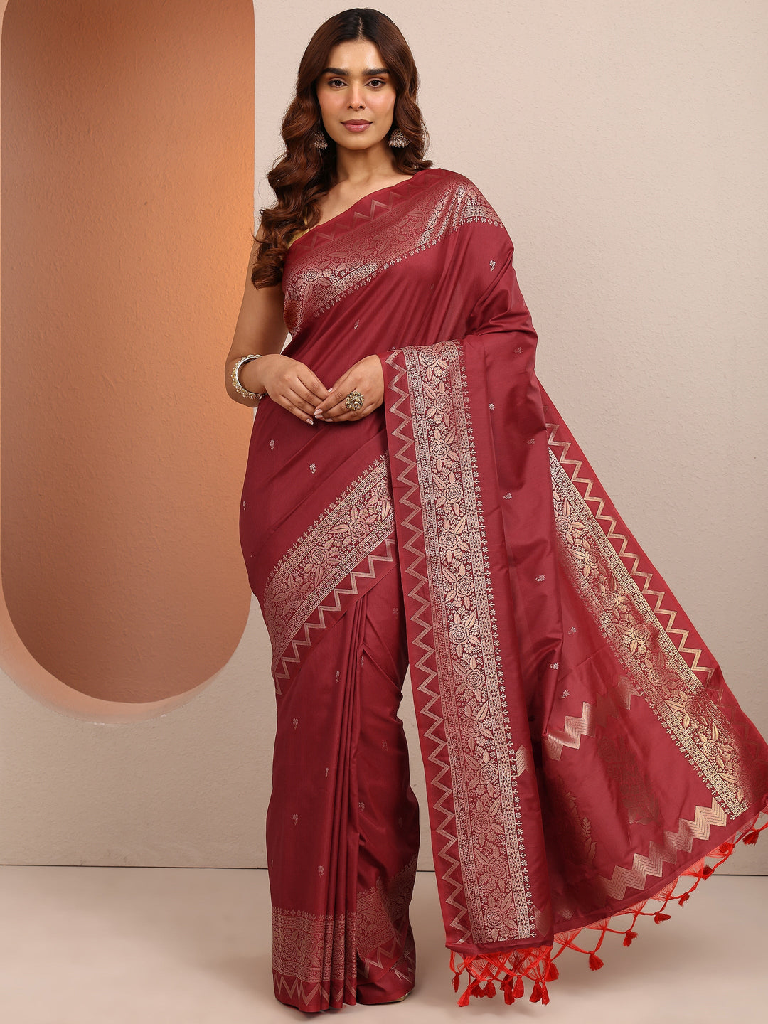  Red Woven Design Banarsi Silk Blend Saree With Unstitched Blouse Piece 