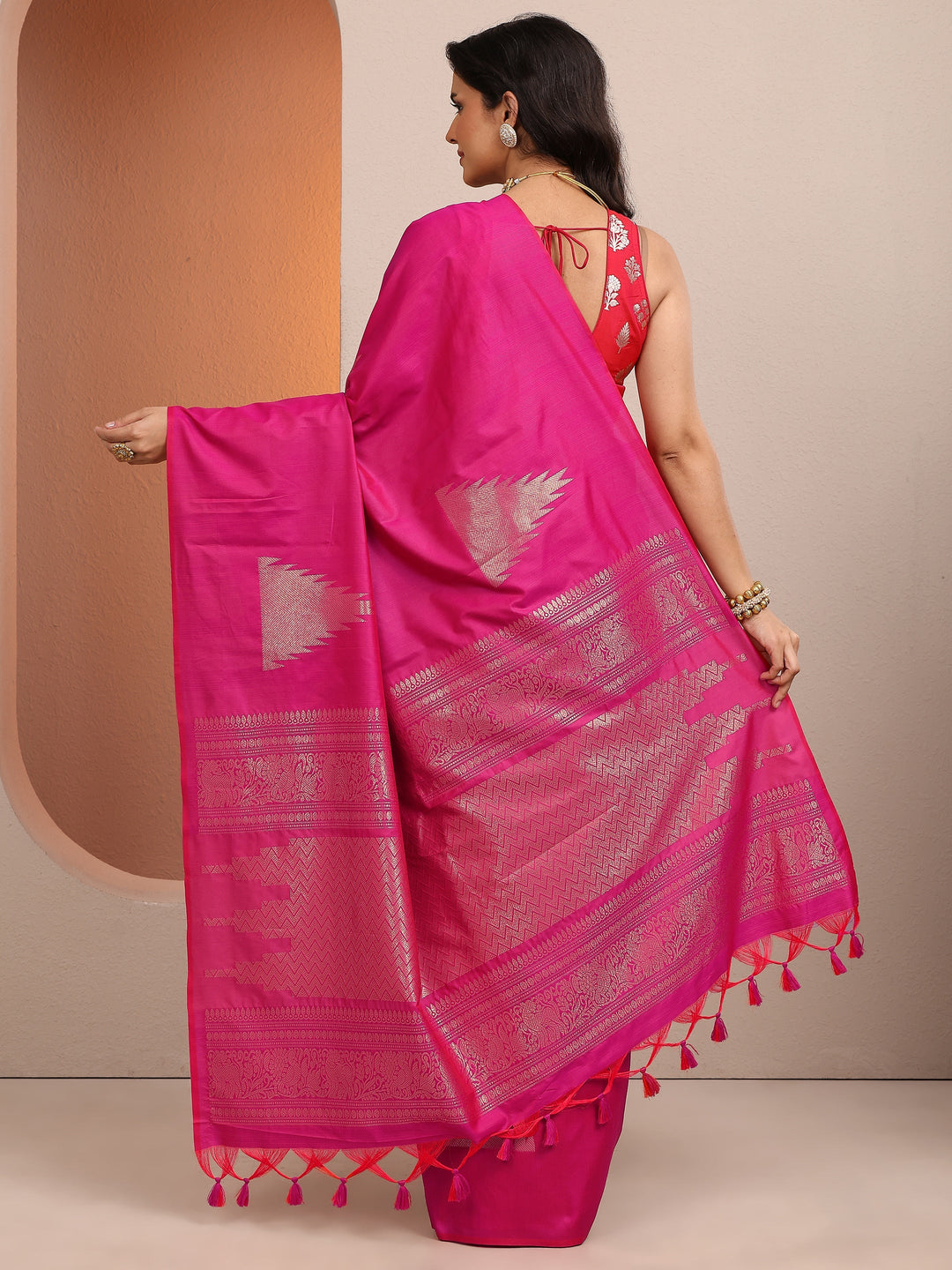  Pink Solid Silk Blend Saree With Unstitched Blouse Piece 