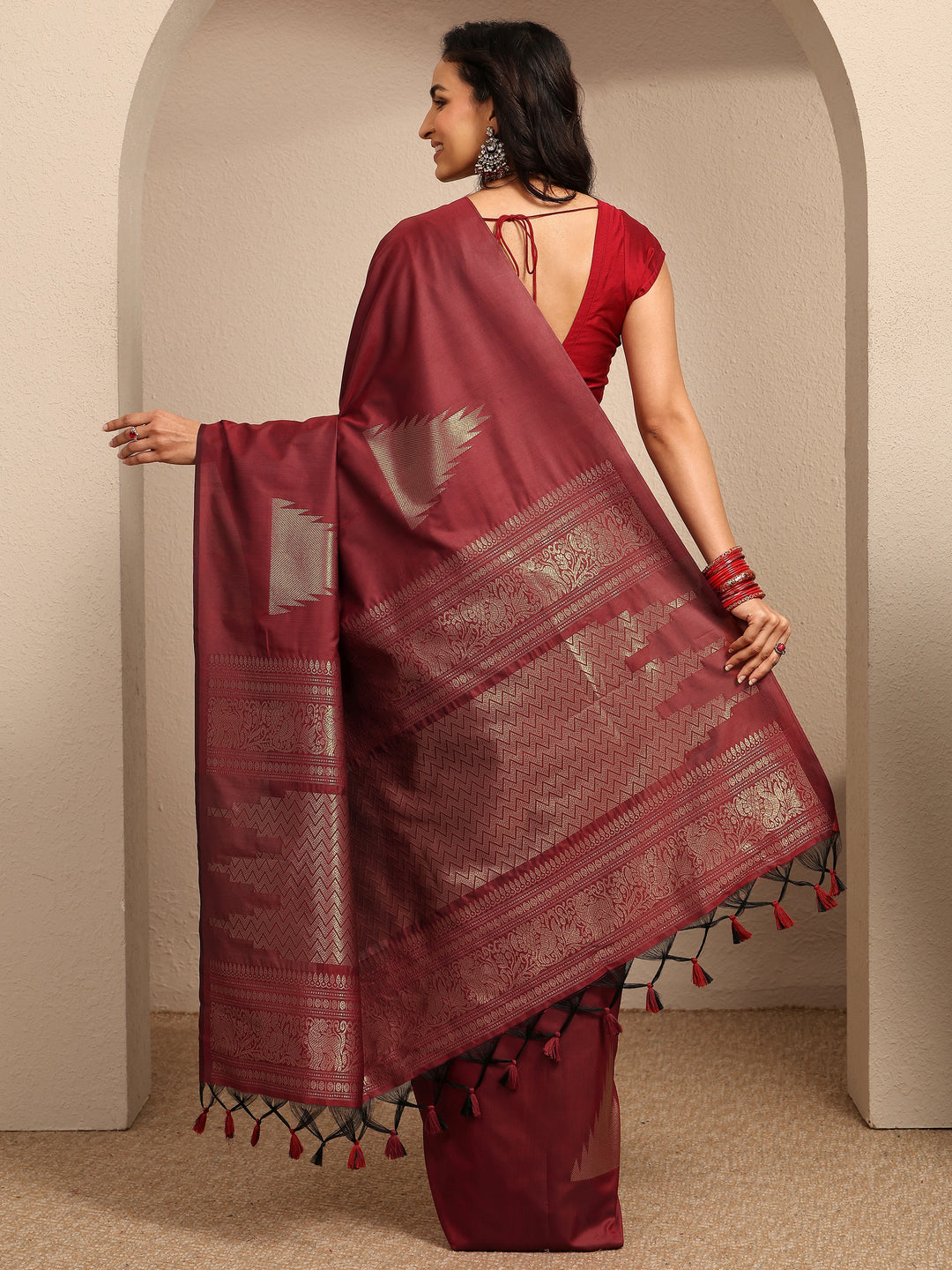  Maroon Solid Silk Blend Saree With Unstitched Blouse Piece 