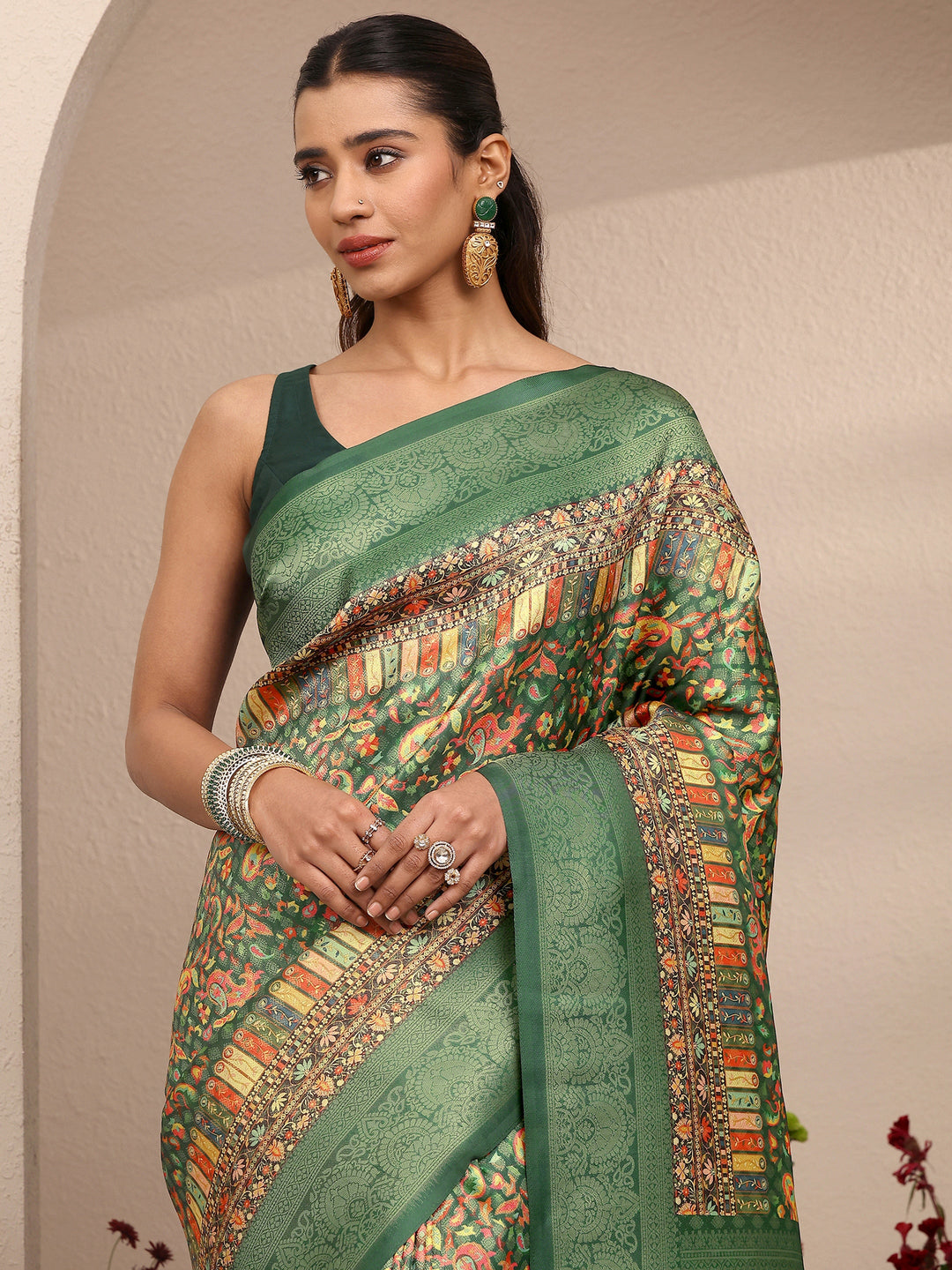  Green Printed Silk Blend Saree With Unstitched Blouse Piece 