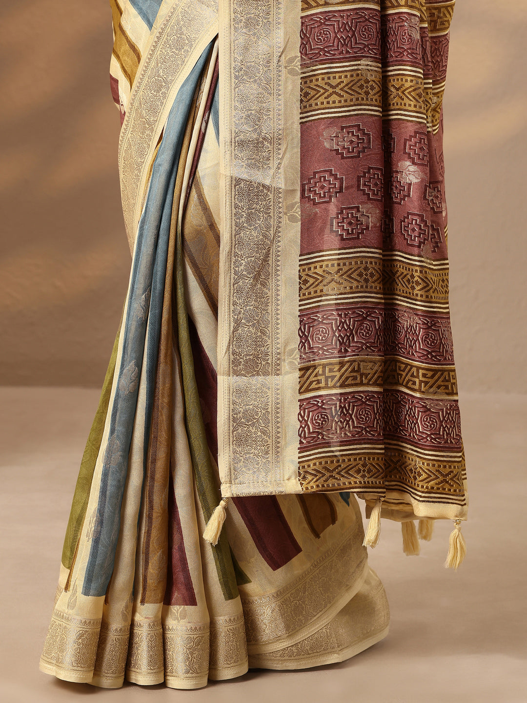  Beige Woven Design Silk Blend Saree With Unstitched Blouse Piece 