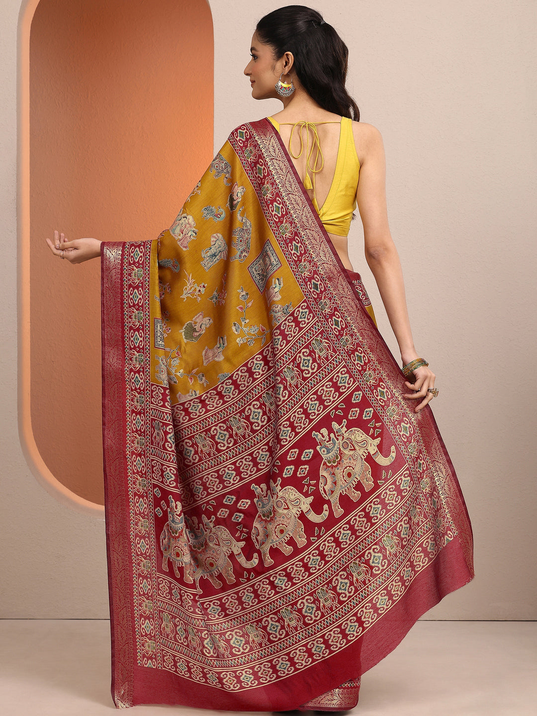  Mustard Printed Silk Blend Saree With Unstitched Blouse Piece 