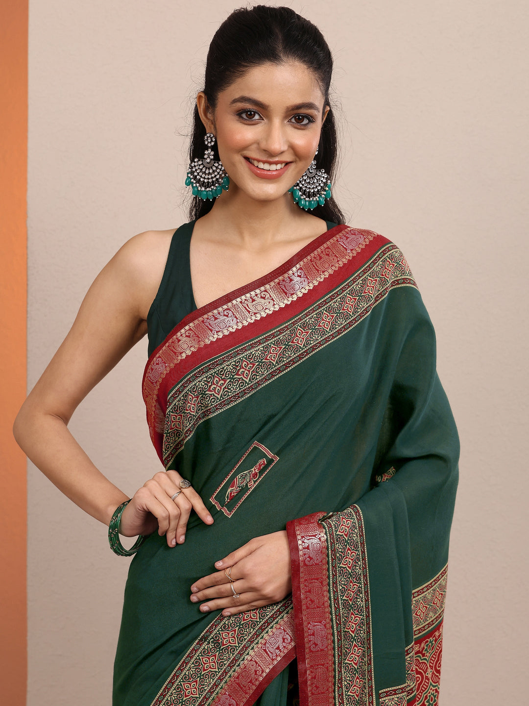  Green Printed Silk Blend Saree With Unstitched Blouse Piece 