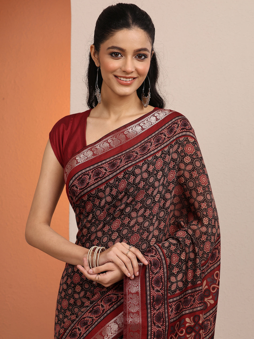  Black Printed Silk Blend Saree With Unstitched Blouse Piece 