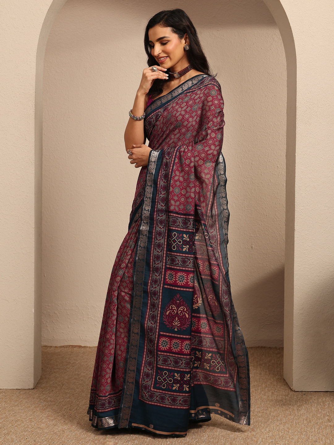  Maroon Printed Silk Blend Saree With Unstitched Blouse Piece 