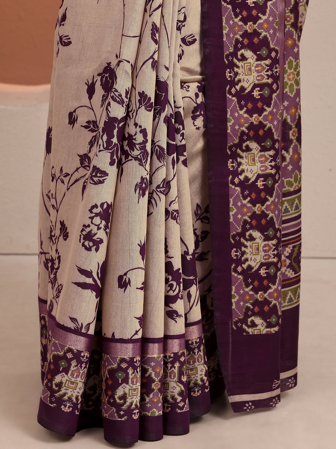  Beige Printed Silk Blend Saree With Unstitched Blouse Piece 