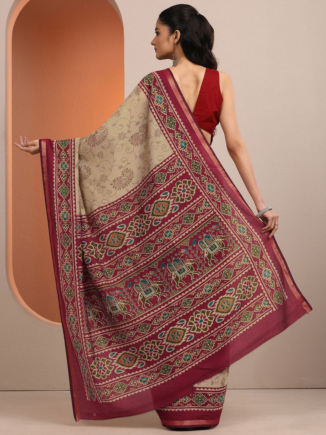  Beige Paisley Printed Silk Blend Saree With Unstitched Blouse Piece 
