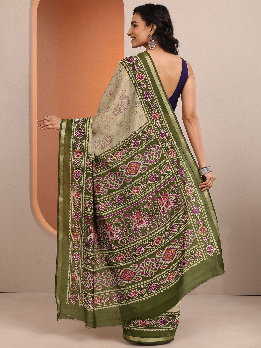  Beige Paisley Printed Silk Blend Saree With Unstitched Blouse Piece 