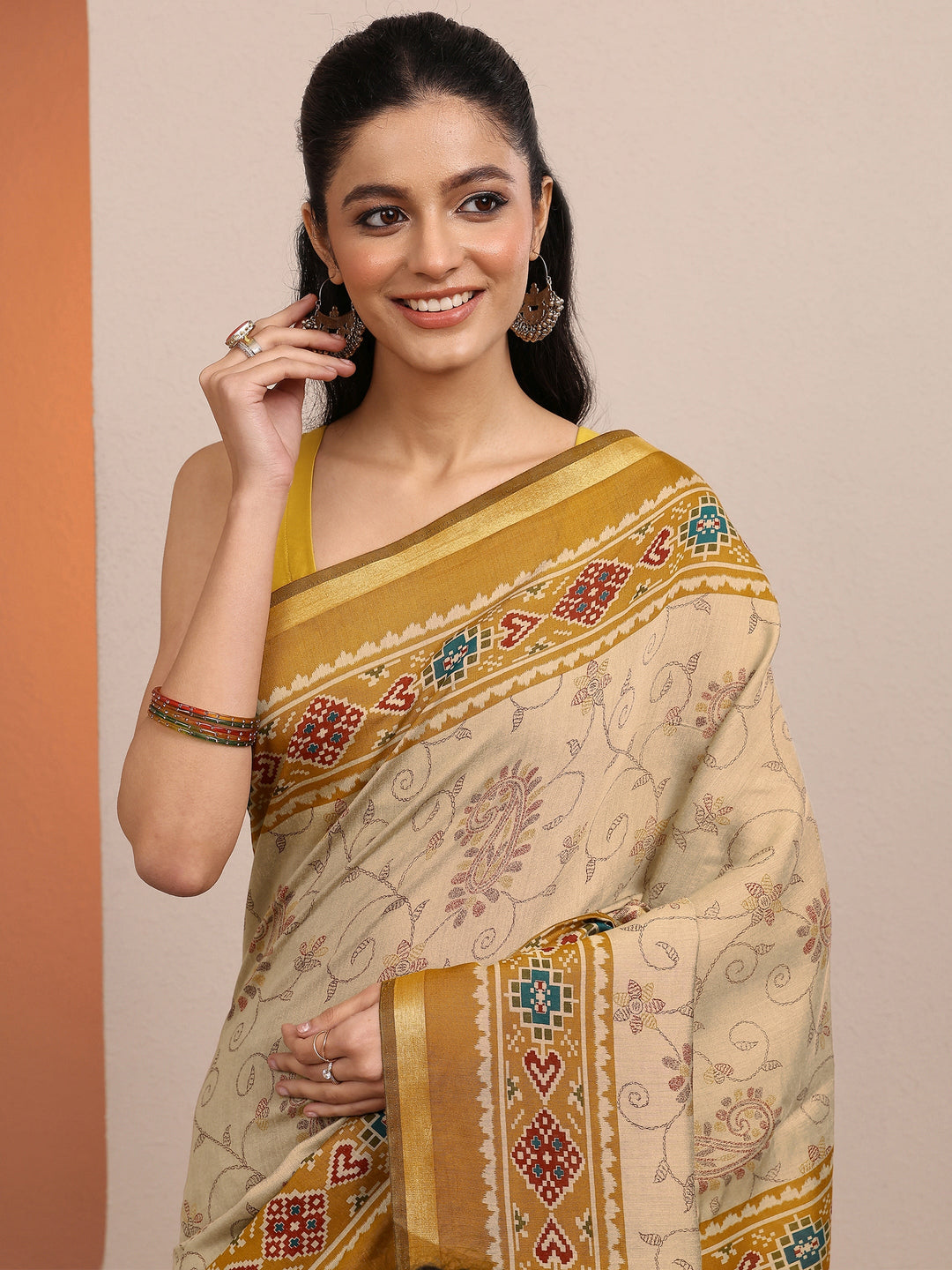  Beige Paisley Printed Silk Blend Saree With Unstitched Blouse Piece 