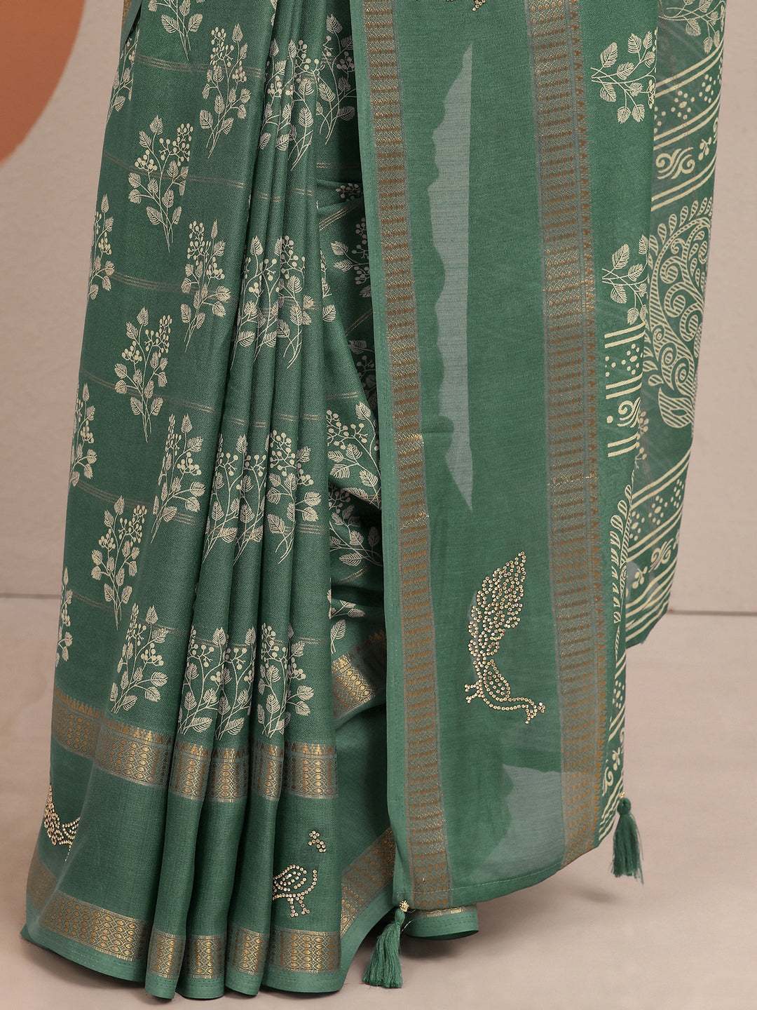  Green Printed Silk Blend Saree With Unstitched Blouse Piece 