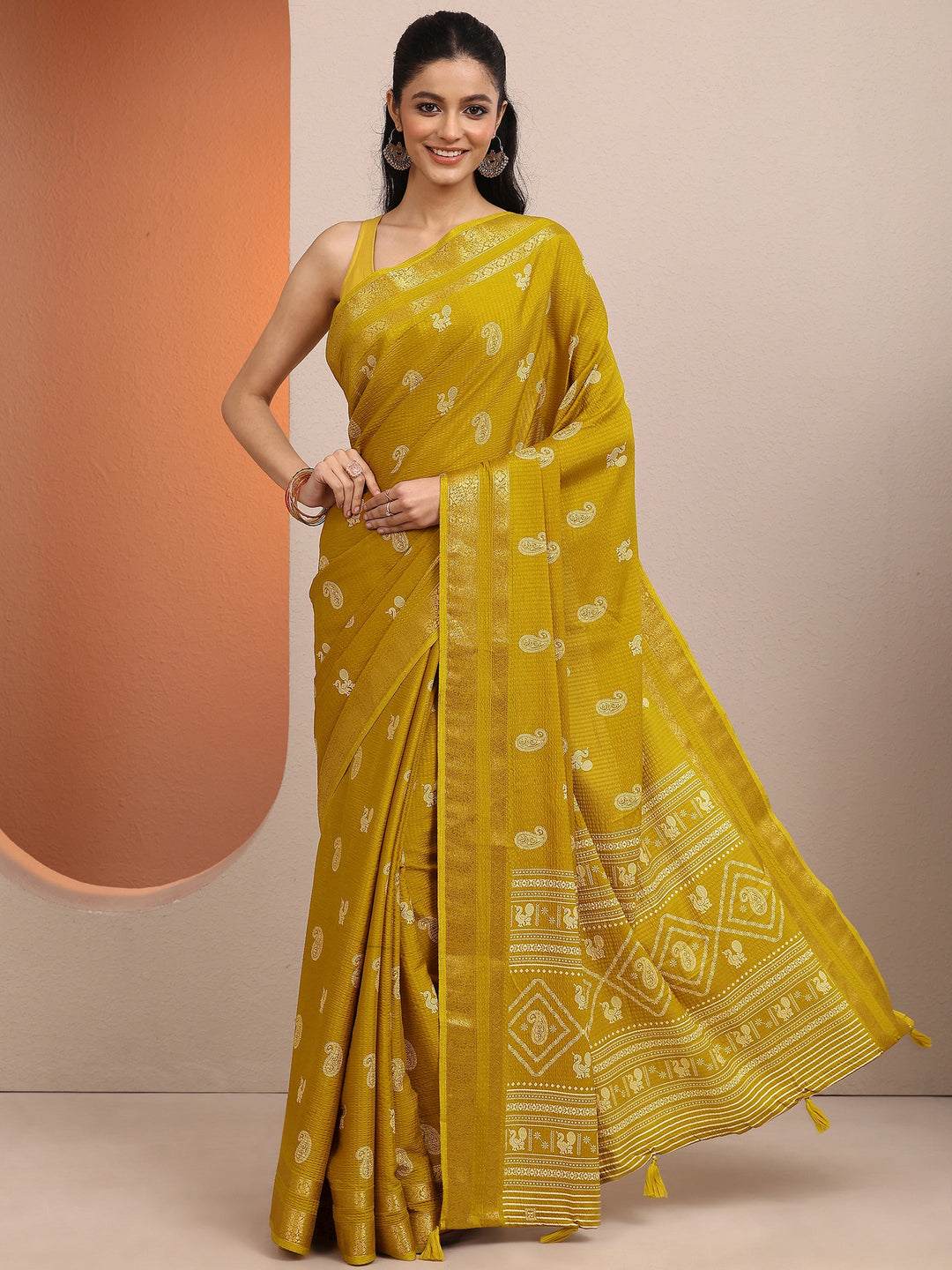 Mustard Paisley Printed Silk Blend Saree With Unstitched Blouse Piece