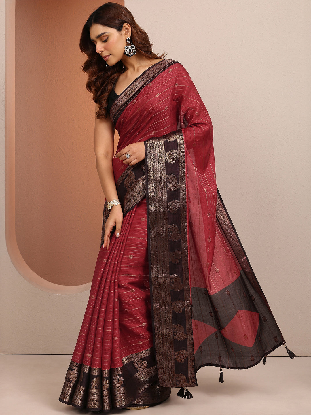  Red Woven Design Banarsi Silk Blend Saree With Unstitched Blouse Piece 