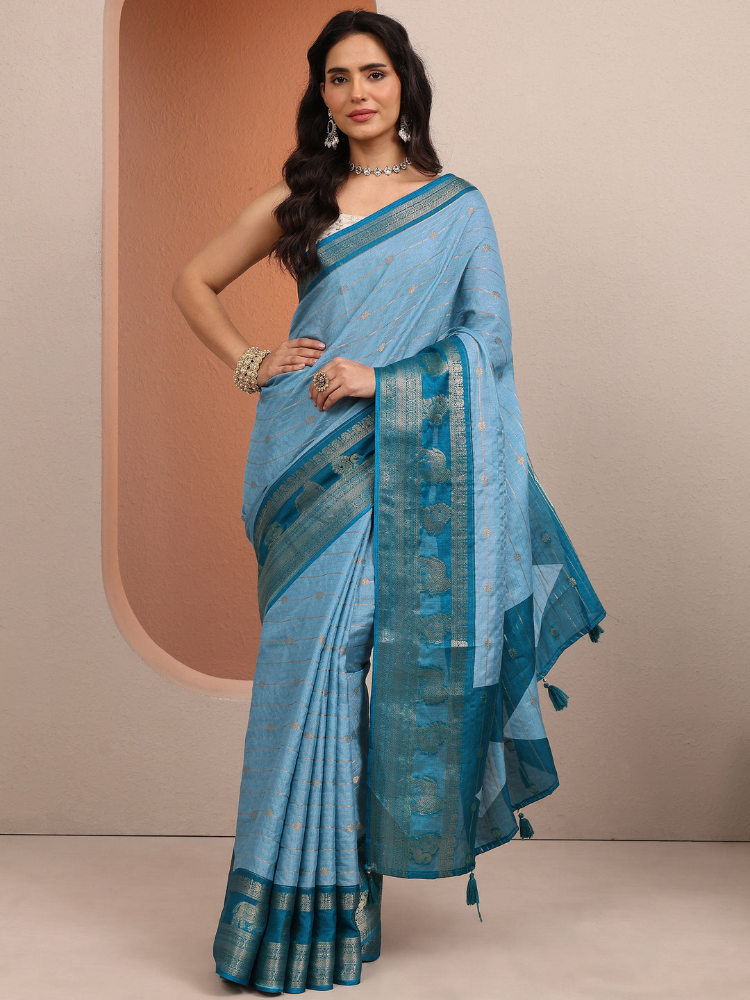 Blue Woven Design Banarsi Silk Blend Saree With Unstitched Blouse Piece