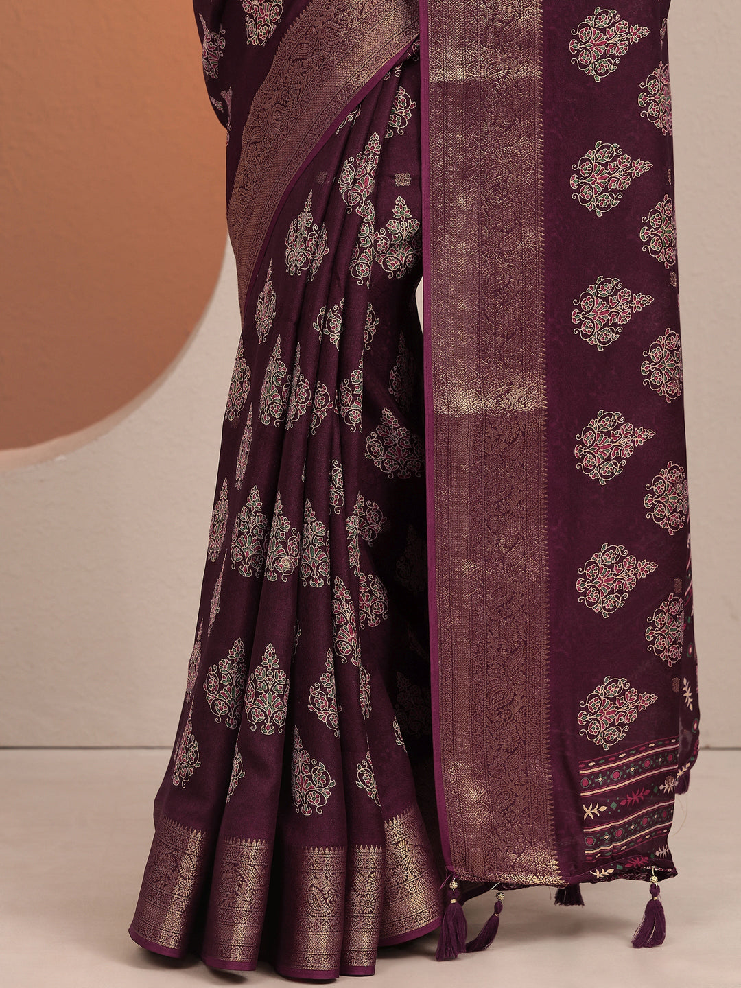  Maroon Printed Silk Blend Saree With Unstitched Blouse Piece 