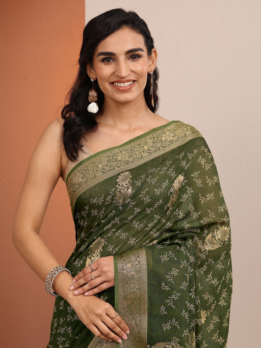  Green Printed Silk Blend Saree With Unstitched Blouse Piece 