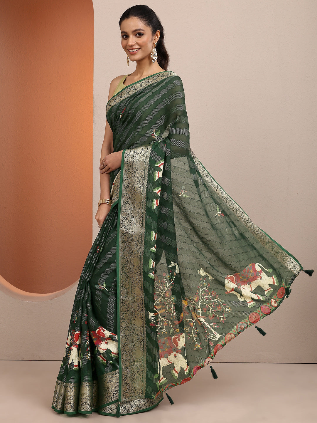  Green Printed Silk Blend Saree With Unstitched Blouse Piece 