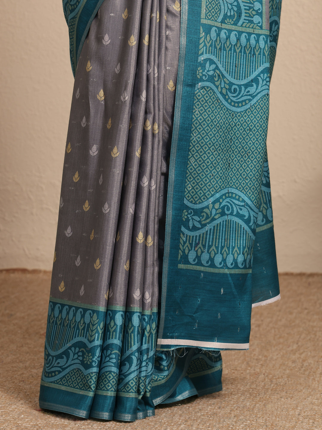  Grey Ikat Printed Silk Blend Saree With Unstitched Blouse Piece 